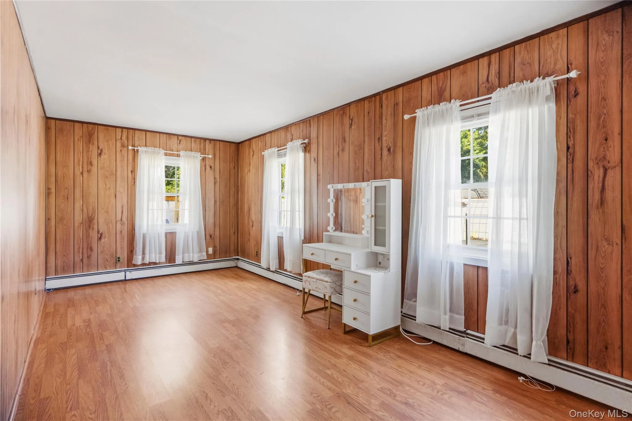 91 Spruce Avenue, Islip, NY, 4 Bedrooms Bedrooms, 8 Rooms Rooms,2 BathroomsBathrooms,Residential,For Rent,Spruce,0,1040513 91 Spruce Avenue, Islip, NY, 4 Bedrooms Bedrooms, 8 Rooms Rooms,2 BathroomsBathrooms,Residential,For Rent,Spruce,0,1040513