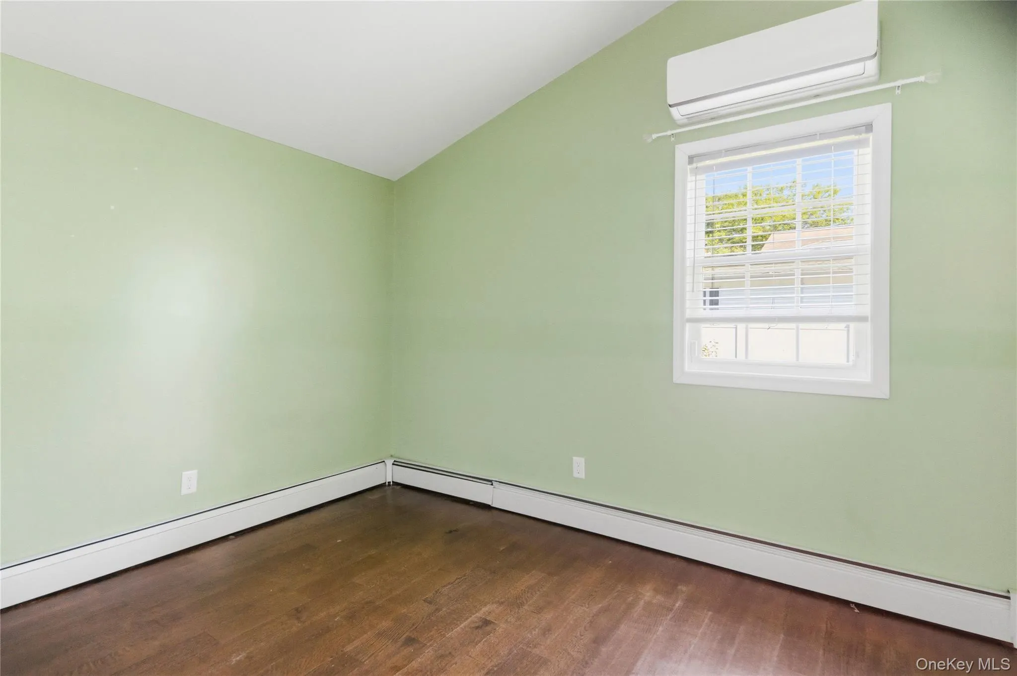 91 Spruce Avenue, Islip, NY, 4 Bedrooms Bedrooms, 8 Rooms Rooms,2 BathroomsBathrooms,Residential,For Rent,Spruce,0,1040513 91 Spruce Avenue, Islip, NY, 4 Bedrooms Bedrooms, 8 Rooms Rooms,2 BathroomsBathrooms,Residential,For Rent,Spruce,0,1040513