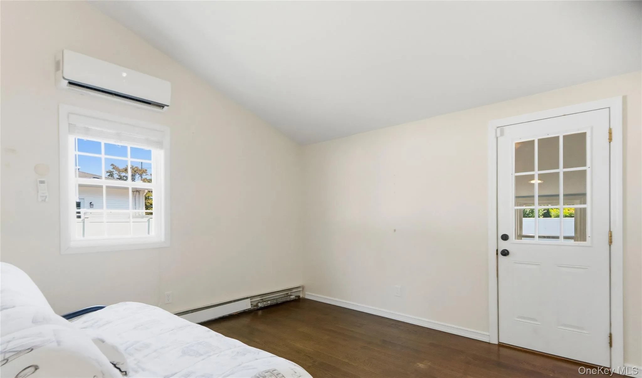 91 Spruce Avenue, Islip, NY, 4 Bedrooms Bedrooms, 8 Rooms Rooms,2 BathroomsBathrooms,Residential,For Rent,Spruce,0,1040513 91 Spruce Avenue, Islip, NY, 4 Bedrooms Bedrooms, 8 Rooms Rooms,2 BathroomsBathrooms,Residential,For Rent,Spruce,0,1040513