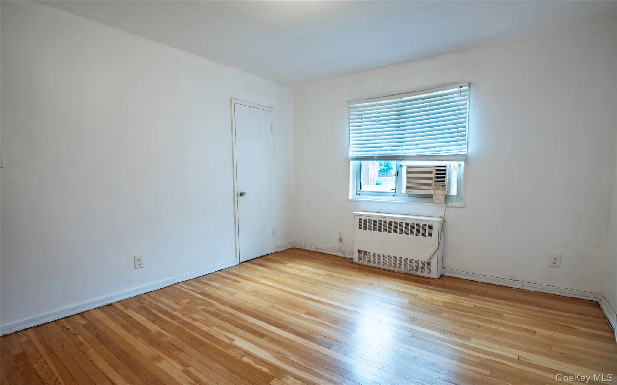 225-24 Manor Road, New York, NY, 2 Bedrooms Bedrooms, 4 Rooms Rooms,1 BathroomBathrooms,Residential,For Rent,Manor,0,1040514 225-24 Manor Road, New York, NY, 2 Bedrooms Bedrooms, 4 Rooms Rooms,1 BathroomBathrooms,Residential,For Rent,Manor,0,1040514