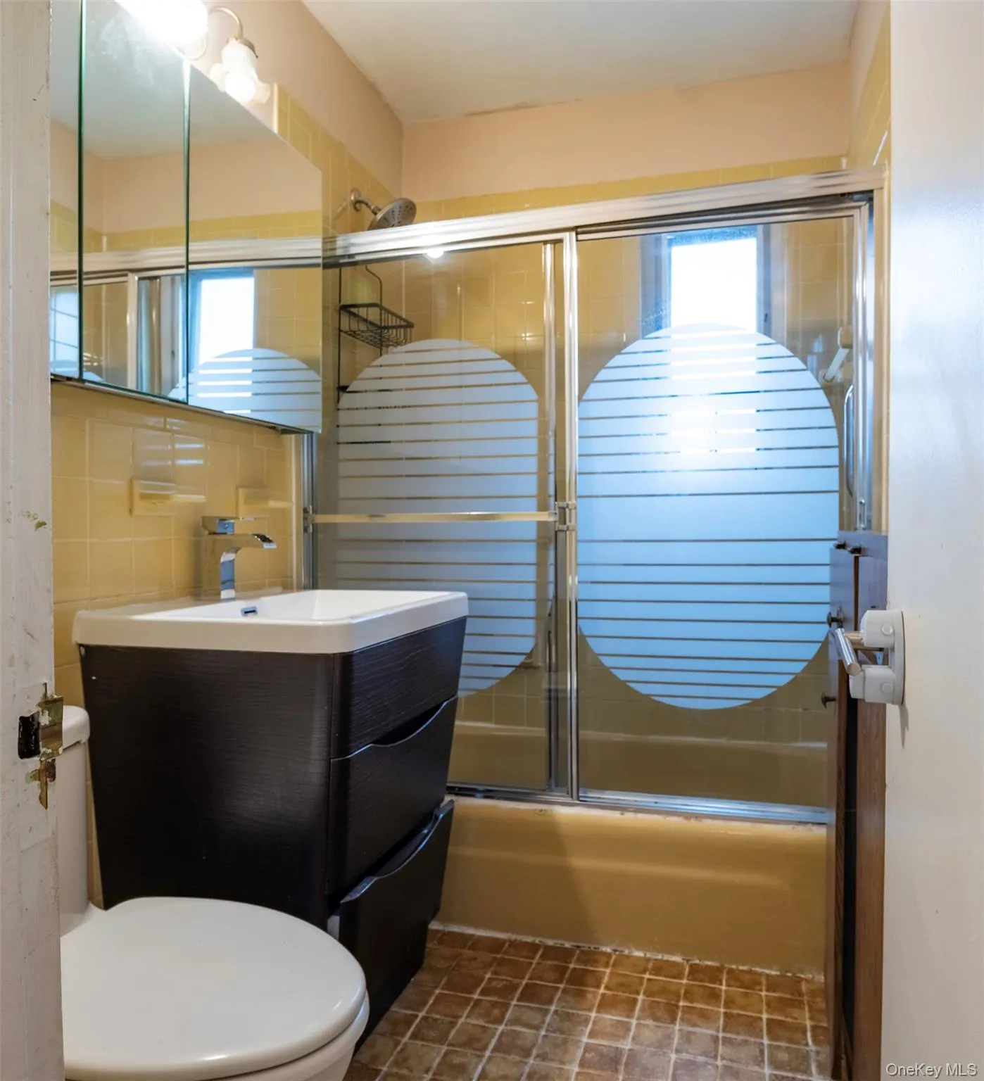 225-24 Manor Road, New York, NY, 2 Bedrooms Bedrooms, 4 Rooms Rooms,1 BathroomBathrooms,Residential,For Rent,Manor,0,1040514 225-24 Manor Road, New York, NY, 2 Bedrooms Bedrooms, 4 Rooms Rooms,1 BathroomBathrooms,Residential,For Rent,Manor,0,1040514