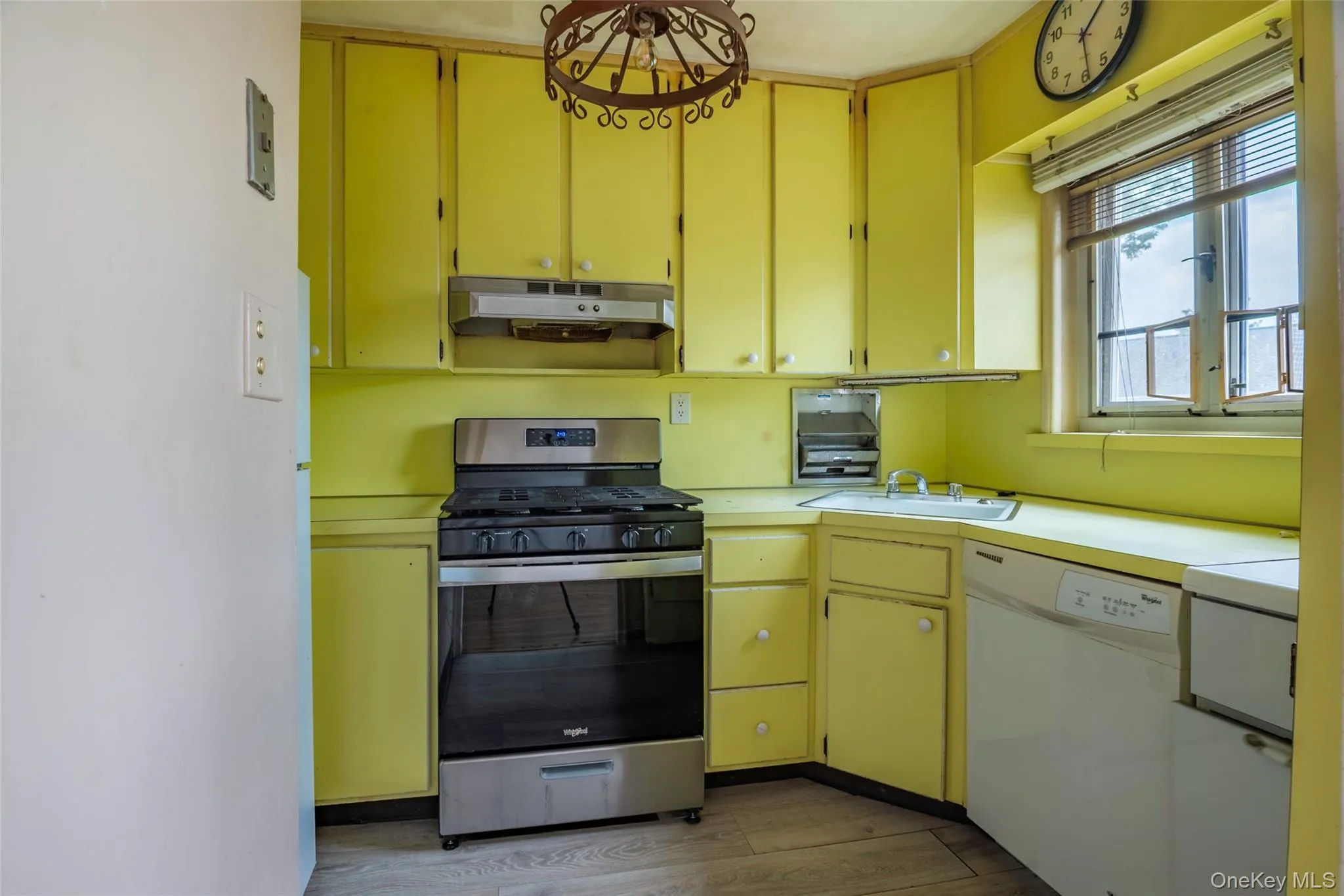 225-24 Manor Road, New York, NY, 2 Bedrooms Bedrooms, 4 Rooms Rooms,1 BathroomBathrooms,Residential,For Rent,Manor,0,1040514 225-24 Manor Road, New York, NY, 2 Bedrooms Bedrooms, 4 Rooms Rooms,1 BathroomBathrooms,Residential,For Rent,Manor,0,1040514