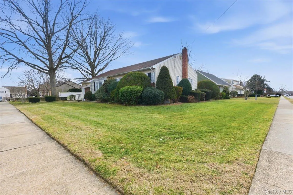 2 Mc Leod Street, Oyster Bay, NY, 3 Bedrooms Bedrooms, 7 Rooms Rooms,1 BathroomBathrooms,Residential,For Rent,Mc Leod,0,1040516 2 Mc Leod Street, Oyster Bay, NY, 3 Bedrooms Bedrooms, 7 Rooms Rooms,1 BathroomBathrooms,Residential,For Rent,Mc Leod,0,1040516