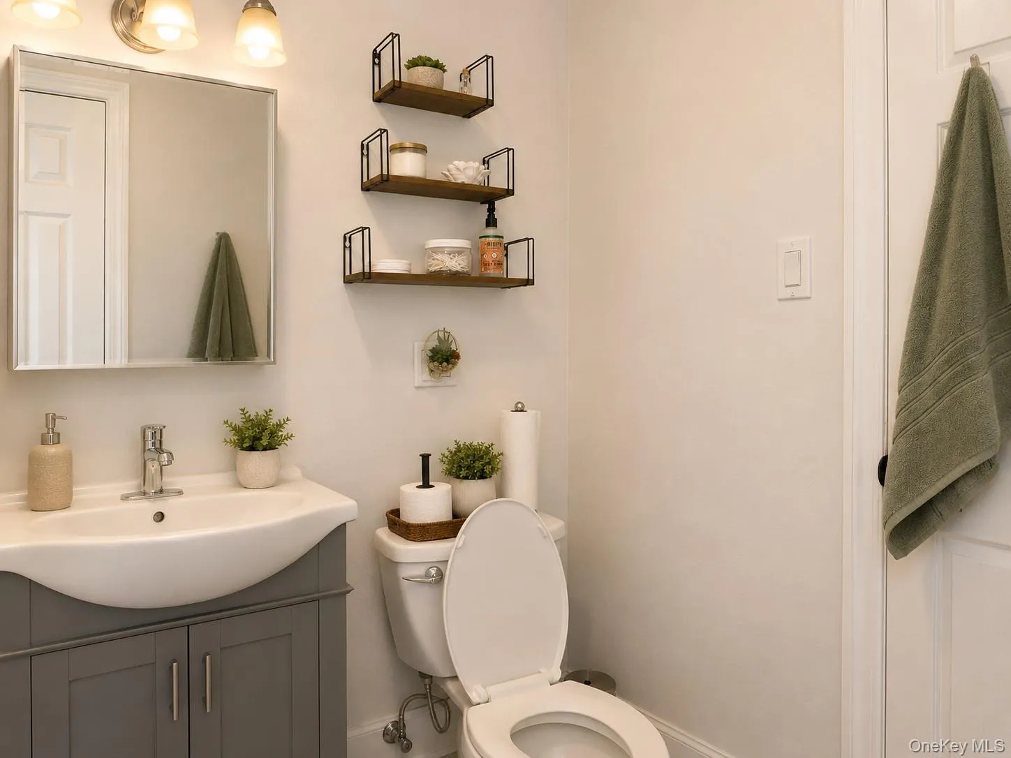 219 Rumsey Road, Yonkers, NY, 1 Bedroom Bedrooms, 3 Rooms Rooms,1 BathroomBathrooms,Residential,For Rent,Rumsey,0,1040520 219 Rumsey Road, Yonkers, NY, 1 Bedroom Bedrooms, 3 Rooms Rooms,1 BathroomBathrooms,Residential,For Rent,Rumsey,0,1040520