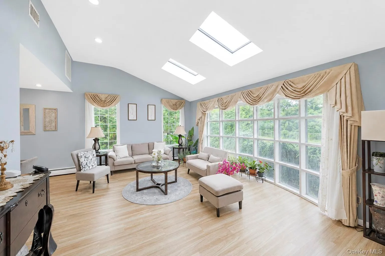 49 Village Drive, Oyster Bay, NY, 4 Bedrooms Bedrooms, 10 Rooms Rooms,3 BathroomsBathrooms,Residential,For Rent,Village,0,1040522 49 Village Drive, Oyster Bay, NY, 4 Bedrooms Bedrooms, 10 Rooms Rooms,3 BathroomsBathrooms,Residential,For Rent,Village,0,1040522
