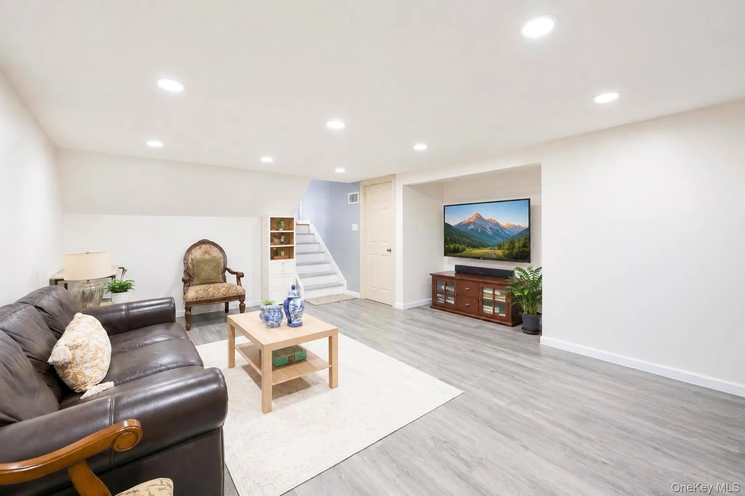 49 Village Drive, Oyster Bay, NY, 4 Bedrooms Bedrooms, 10 Rooms Rooms,3 BathroomsBathrooms,Residential,For Rent,Village,0,1040522 49 Village Drive, Oyster Bay, NY, 4 Bedrooms Bedrooms, 10 Rooms Rooms,3 BathroomsBathrooms,Residential,For Rent,Village,0,1040522