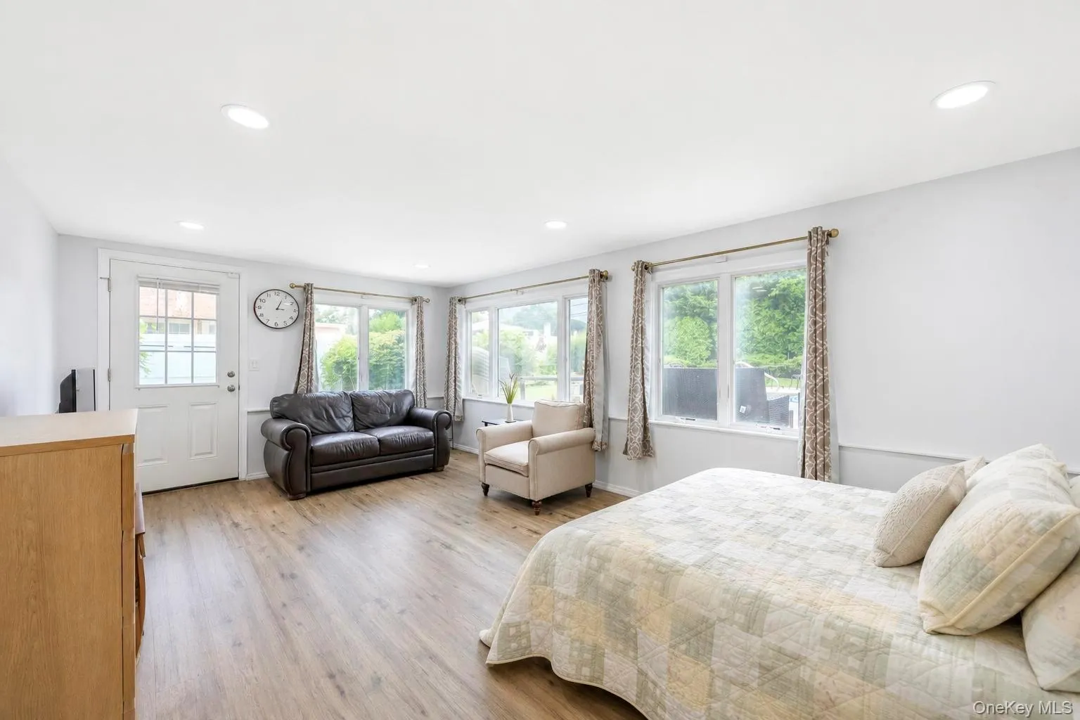 49 Village Drive, Oyster Bay, NY, 4 Bedrooms Bedrooms, 10 Rooms Rooms,3 BathroomsBathrooms,Residential,For Rent,Village,0,1040522 49 Village Drive, Oyster Bay, NY, 4 Bedrooms Bedrooms, 10 Rooms Rooms,3 BathroomsBathrooms,Residential,For Rent,Village,0,1040522