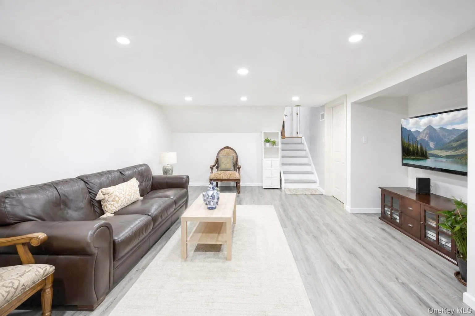 49 Village Drive, Oyster Bay, NY, 4 Bedrooms Bedrooms, 10 Rooms Rooms,3 BathroomsBathrooms,Residential,For Rent,Village,0,1040522 49 Village Drive, Oyster Bay, NY, 4 Bedrooms Bedrooms, 10 Rooms Rooms,3 BathroomsBathrooms,Residential,For Rent,Village,0,1040522