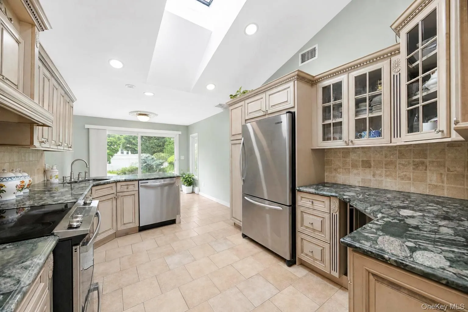 49 Village Drive, Oyster Bay, NY, 4 Bedrooms Bedrooms, 10 Rooms Rooms,3 BathroomsBathrooms,Residential,For Rent,Village,0,1040522 49 Village Drive, Oyster Bay, NY, 4 Bedrooms Bedrooms, 10 Rooms Rooms,3 BathroomsBathrooms,Residential,For Rent,Village,0,1040522