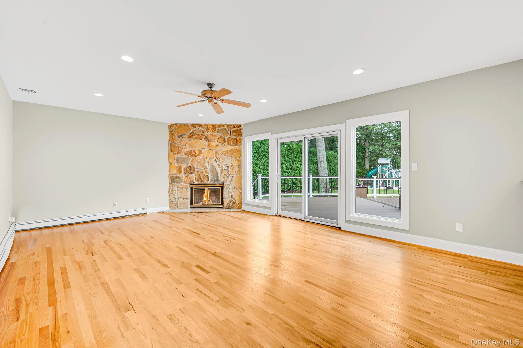 32 Annandale Road, Smithtown, NY, 5 Bedrooms Bedrooms, 12 Rooms Rooms,4 BathroomsBathrooms,Residential,For Rent,Annandale,0,1040526 32 Annandale Road, Smithtown, NY, 5 Bedrooms Bedrooms, 12 Rooms Rooms,4 BathroomsBathrooms,Residential,For Rent,Annandale,0,1040526