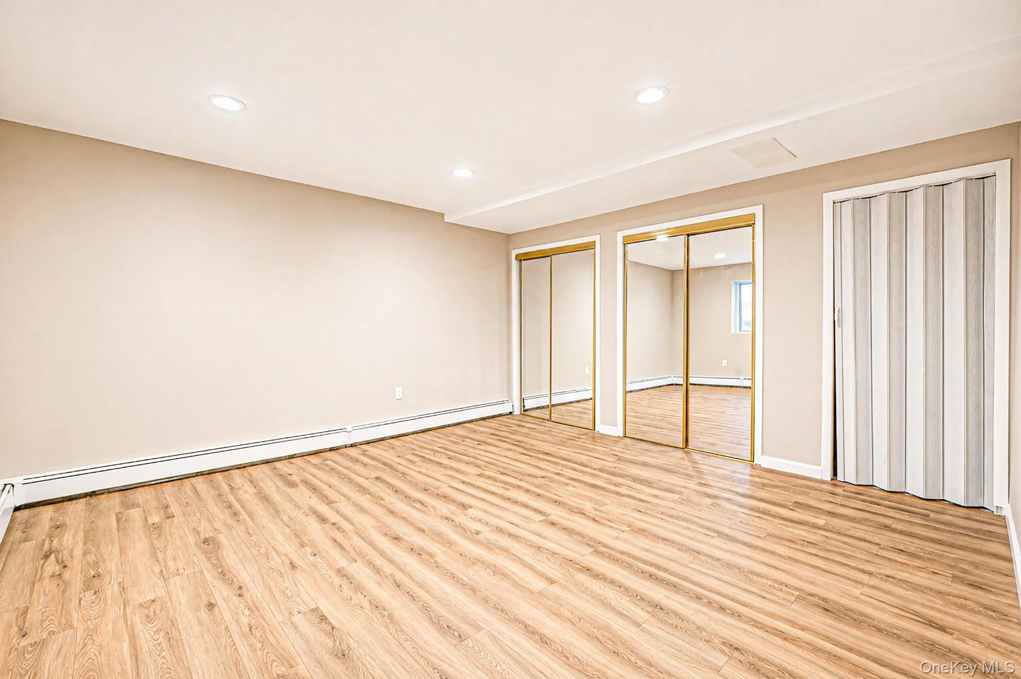32 Annandale Road, Smithtown, NY, 5 Bedrooms Bedrooms, 12 Rooms Rooms,4 BathroomsBathrooms,Residential,For Rent,Annandale,0,1040526 32 Annandale Road, Smithtown, NY, 5 Bedrooms Bedrooms, 12 Rooms Rooms,4 BathroomsBathrooms,Residential,For Rent,Annandale,0,1040526