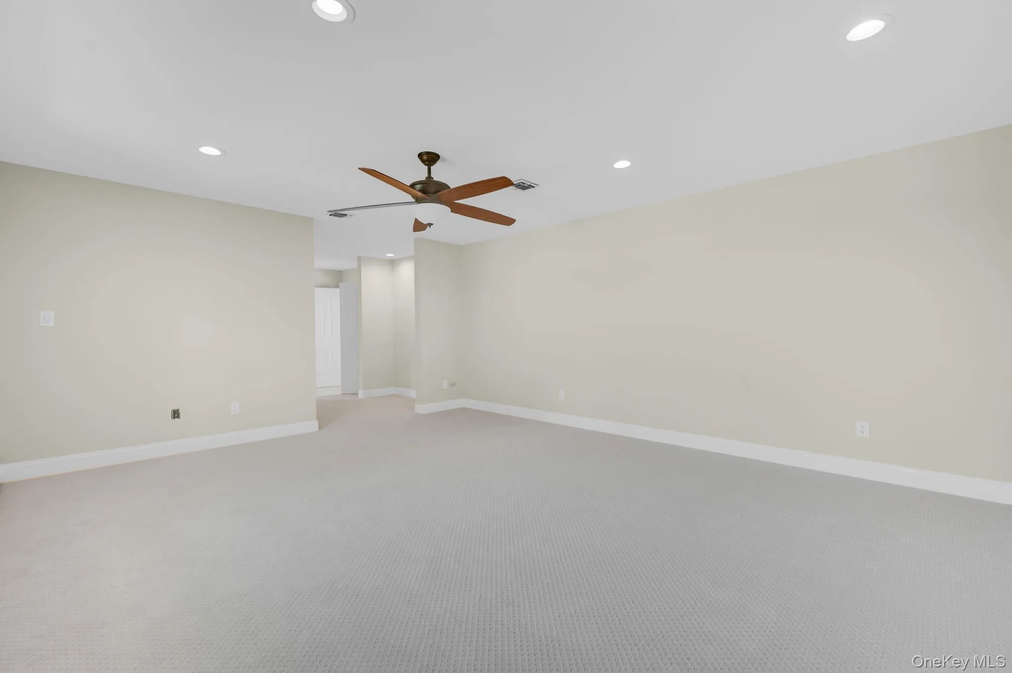 32 Annandale Road, Smithtown, NY, 5 Bedrooms Bedrooms, 12 Rooms Rooms,4 BathroomsBathrooms,Residential,For Rent,Annandale,0,1040526 32 Annandale Road, Smithtown, NY, 5 Bedrooms Bedrooms, 12 Rooms Rooms,4 BathroomsBathrooms,Residential,For Rent,Annandale,0,1040526