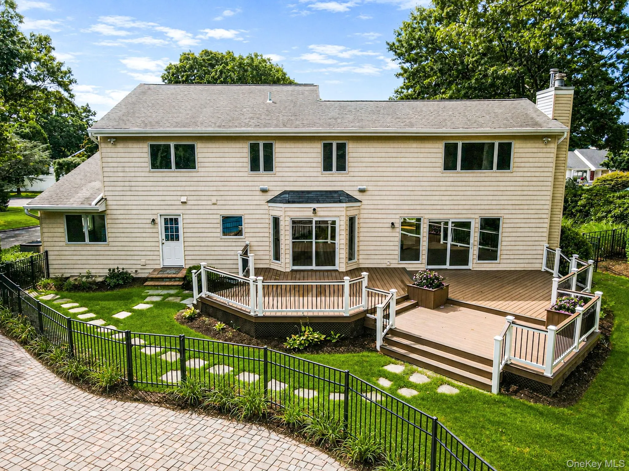 32 Annandale Road, Smithtown, NY, 5 Bedrooms Bedrooms, 12 Rooms Rooms,4 BathroomsBathrooms,Residential,For Rent,Annandale,0,1040526 32 Annandale Road, Smithtown, NY, 5 Bedrooms Bedrooms, 12 Rooms Rooms,4 BathroomsBathrooms,Residential,For Rent,Annandale,0,1040526