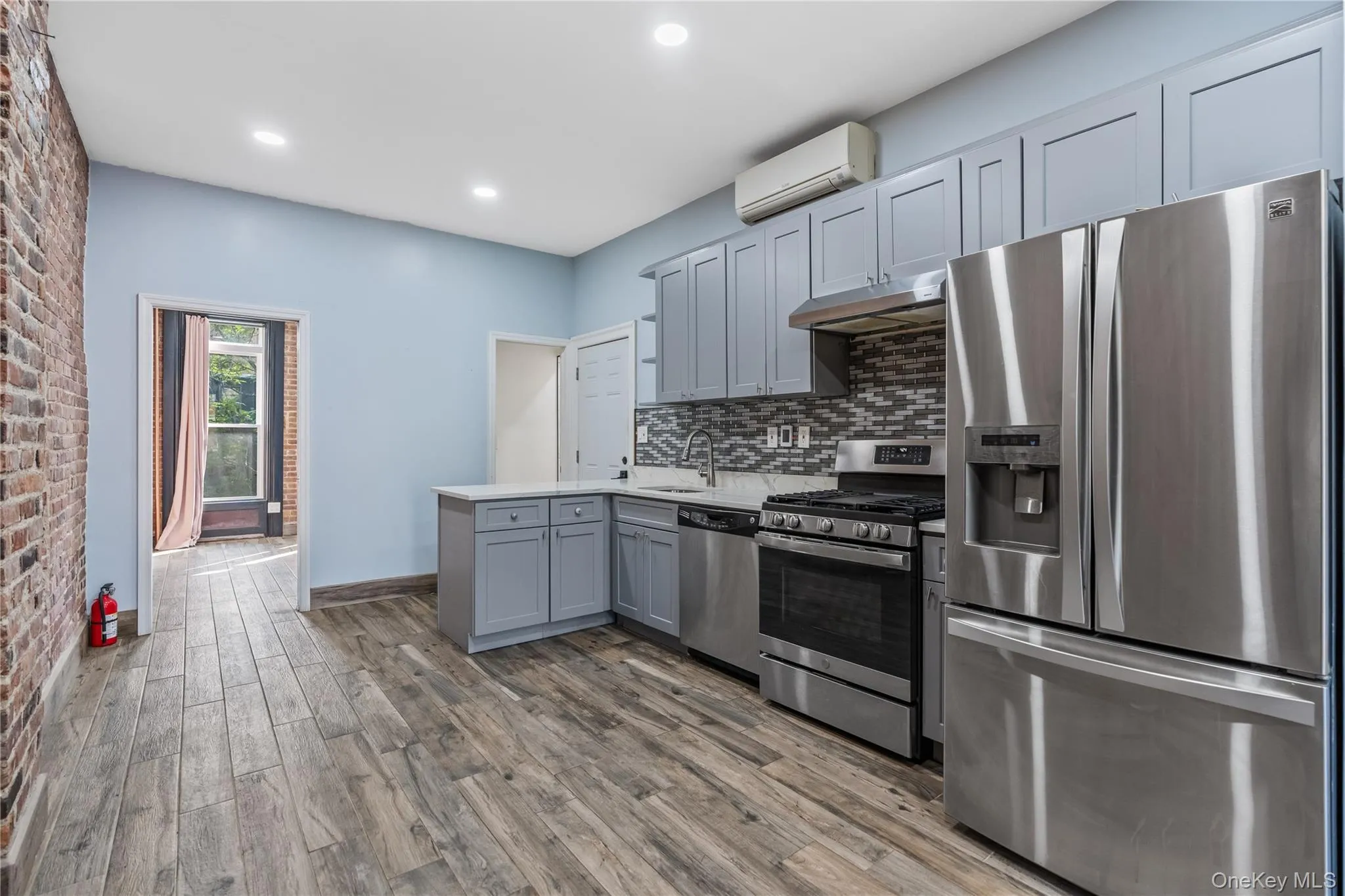 220 116th Street, New York, NY, 2 Bedrooms Bedrooms, 4 Rooms Rooms,1 BathroomBathrooms,Residential Lease,For Rent,116th,0,1040527 220 116th Street, New York, NY, 2 Bedrooms Bedrooms, 4 Rooms Rooms,1 BathroomBathrooms,Residential Lease,For Rent,116th,0,1040527