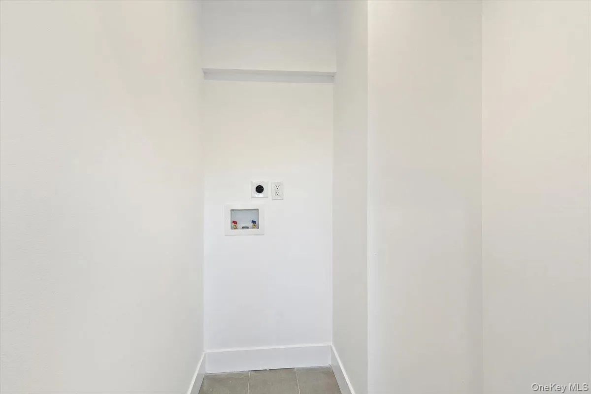 8 Elm Drive, Huntington, NY, 5 Bedrooms Bedrooms, 11 Rooms Rooms,3 BathroomsBathrooms,Residential,For Rent,Elm,0,1040531 8 Elm Drive, Huntington, NY, 5 Bedrooms Bedrooms, 11 Rooms Rooms,3 BathroomsBathrooms,Residential,For Rent,Elm,0,1040531