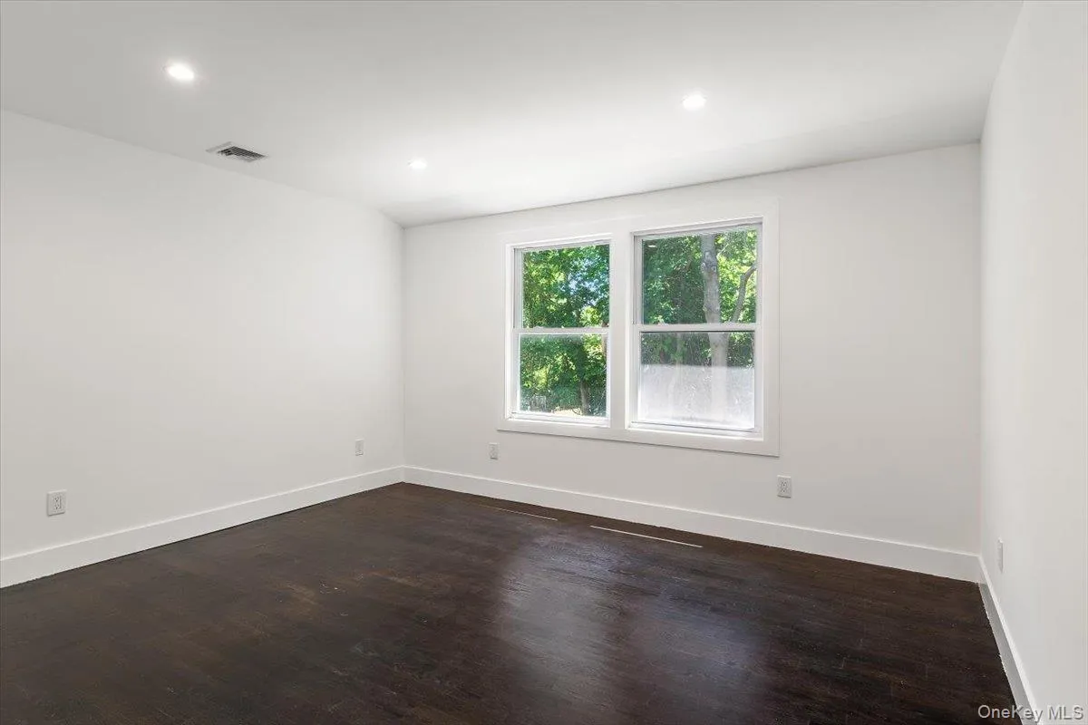 8 Elm Drive, Huntington, NY, 5 Bedrooms Bedrooms, 11 Rooms Rooms,3 BathroomsBathrooms,Residential,For Rent,Elm,0,1040531 8 Elm Drive, Huntington, NY, 5 Bedrooms Bedrooms, 11 Rooms Rooms,3 BathroomsBathrooms,Residential,For Rent,Elm,0,1040531