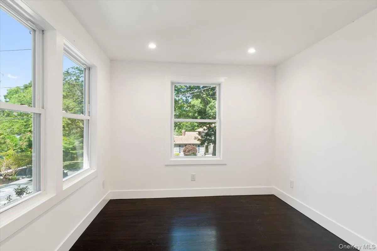 8 Elm Drive, Huntington, NY, 5 Bedrooms Bedrooms, 11 Rooms Rooms,3 BathroomsBathrooms,Residential,For Rent,Elm,0,1040531 8 Elm Drive, Huntington, NY, 5 Bedrooms Bedrooms, 11 Rooms Rooms,3 BathroomsBathrooms,Residential,For Rent,Elm,0,1040531
