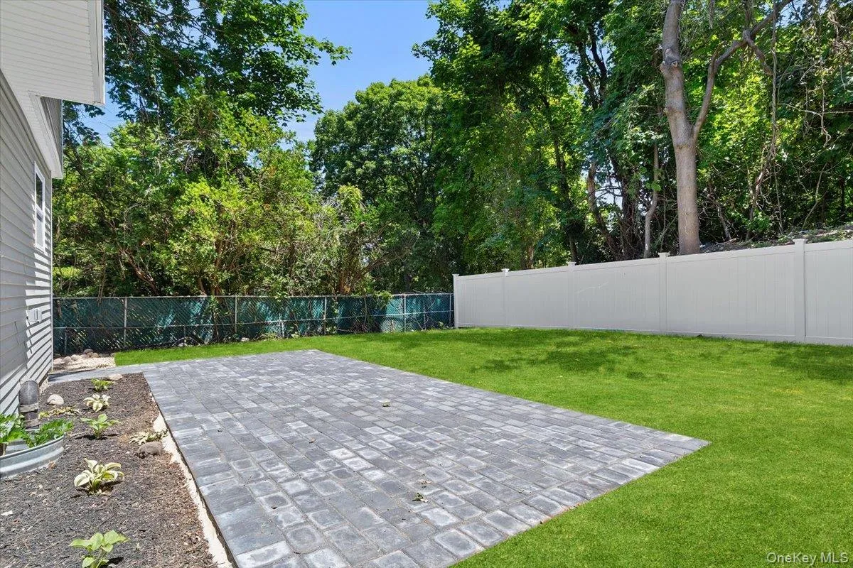 8 Elm Drive, Huntington, NY, 5 Bedrooms Bedrooms, 11 Rooms Rooms,3 BathroomsBathrooms,Residential,For Rent,Elm,0,1040531 8 Elm Drive, Huntington, NY, 5 Bedrooms Bedrooms, 11 Rooms Rooms,3 BathroomsBathrooms,Residential,For Rent,Elm,0,1040531