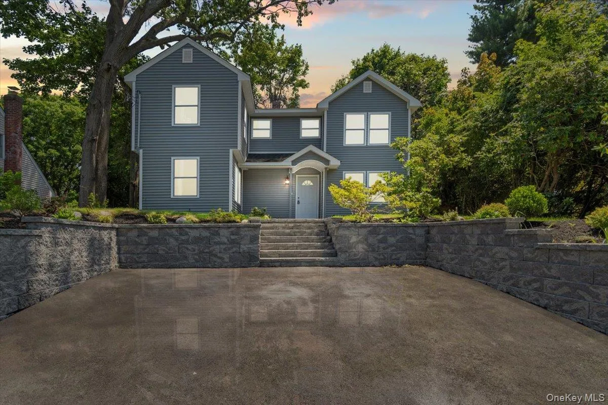 8 Elm Drive, Huntington, NY, 5 Bedrooms Bedrooms, 11 Rooms Rooms,3 BathroomsBathrooms,Residential,For Rent,Elm,0,1040531 8 Elm Drive, Huntington, NY, 5 Bedrooms Bedrooms, 11 Rooms Rooms,3 BathroomsBathrooms,Residential,For Rent,Elm,0,1040531
