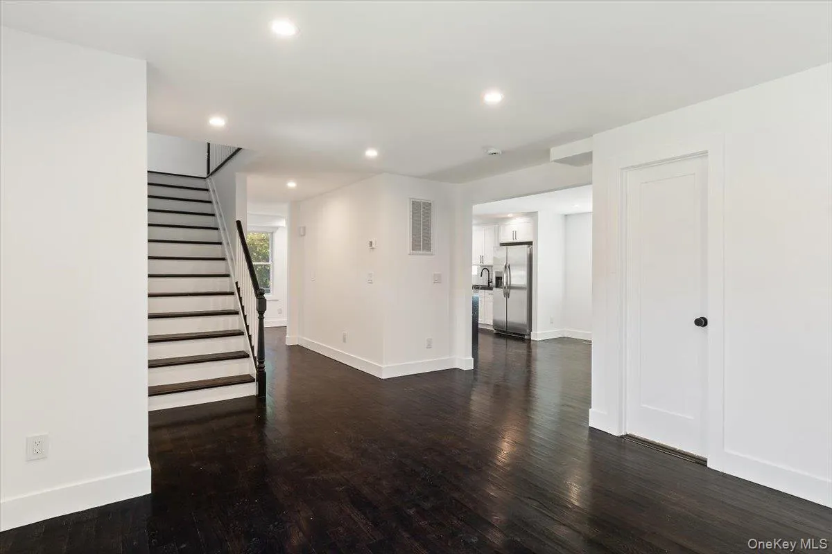8 Elm Drive, Huntington, NY, 5 Bedrooms Bedrooms, 11 Rooms Rooms,3 BathroomsBathrooms,Residential,For Rent,Elm,0,1040531 8 Elm Drive, Huntington, NY, 5 Bedrooms Bedrooms, 11 Rooms Rooms,3 BathroomsBathrooms,Residential,For Rent,Elm,0,1040531