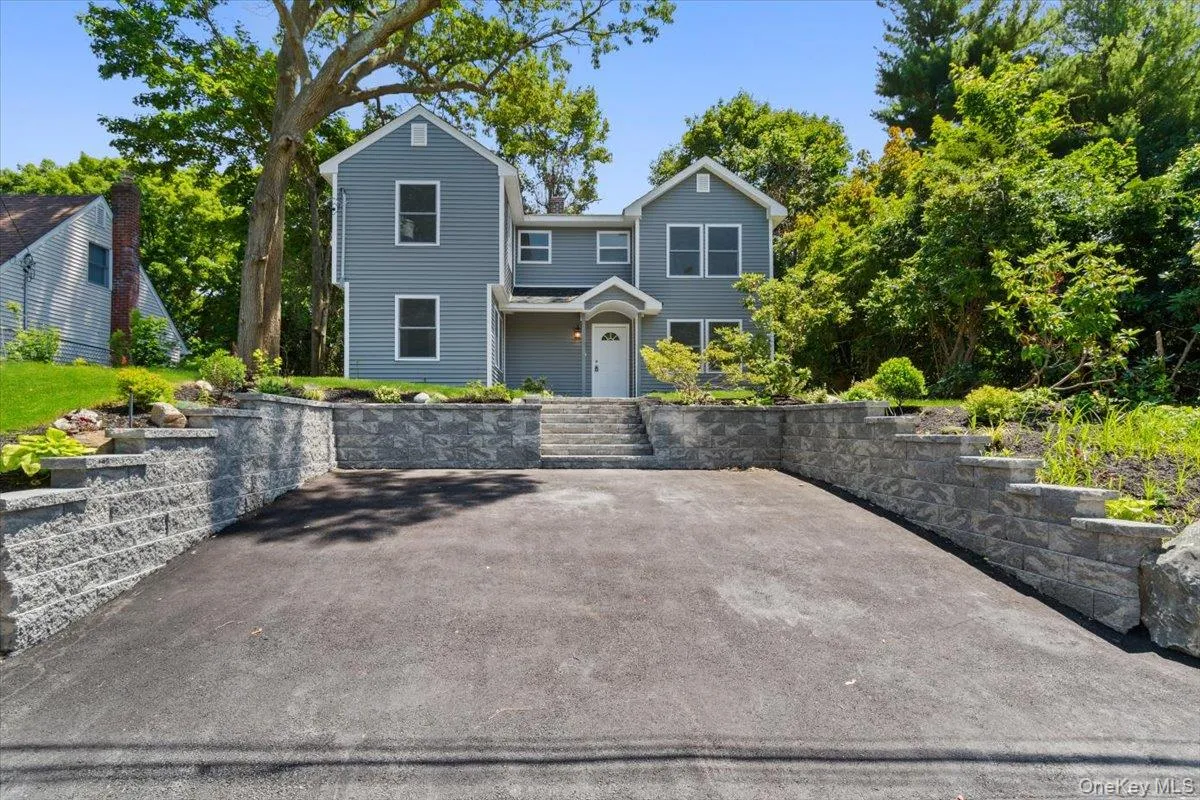 8 Elm Drive, Huntington, NY, 5 Bedrooms Bedrooms, 11 Rooms Rooms,3 BathroomsBathrooms,Residential,For Rent,Elm,0,1040531 8 Elm Drive, Huntington, NY, 5 Bedrooms Bedrooms, 11 Rooms Rooms,3 BathroomsBathrooms,Residential,For Rent,Elm,0,1040531