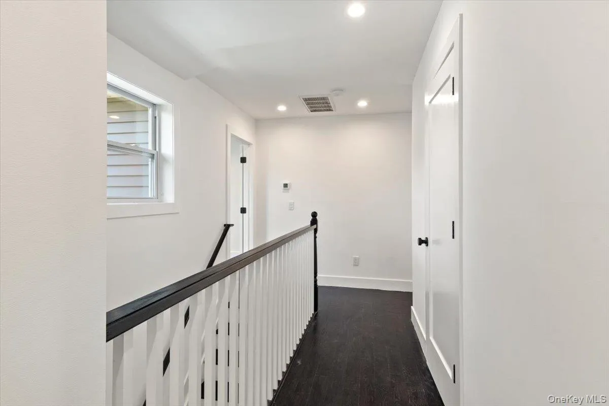 8 Elm Drive, Huntington, NY, 5 Bedrooms Bedrooms, 11 Rooms Rooms,3 BathroomsBathrooms,Residential,For Rent,Elm,0,1040531 8 Elm Drive, Huntington, NY, 5 Bedrooms Bedrooms, 11 Rooms Rooms,3 BathroomsBathrooms,Residential,For Rent,Elm,0,1040531