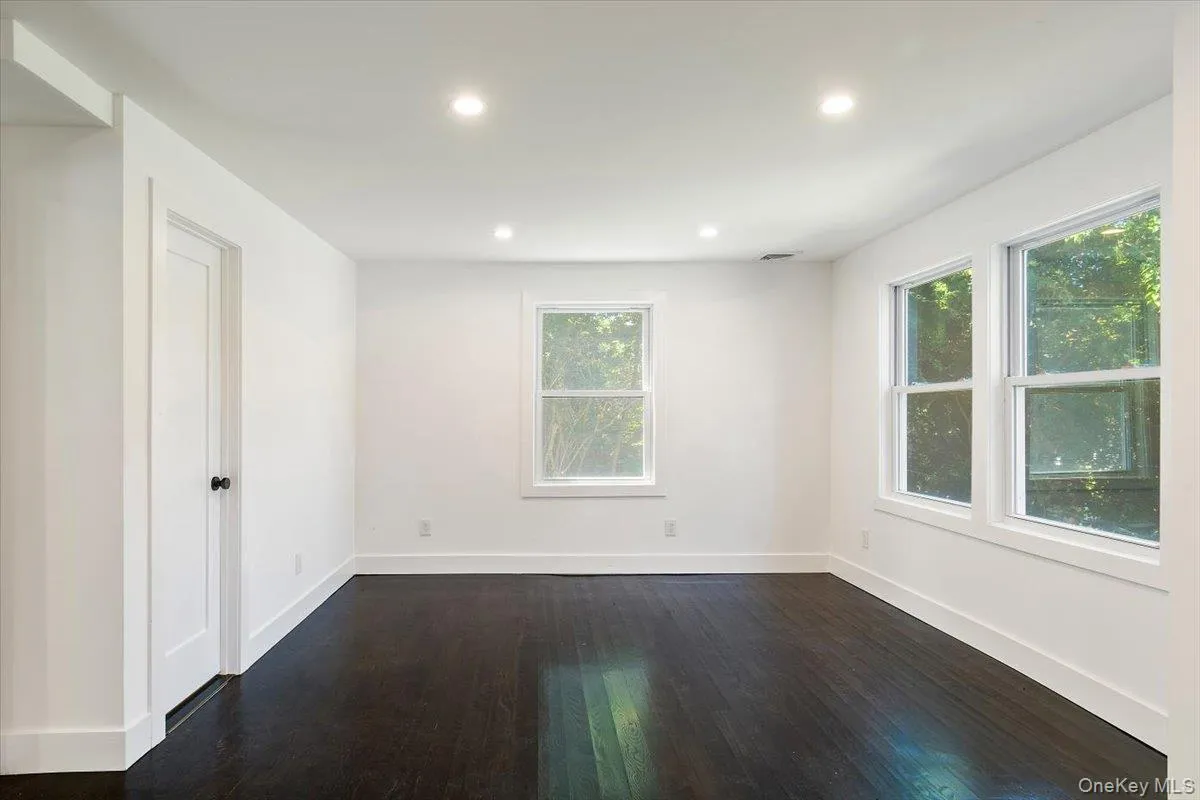 8 Elm Drive, Huntington, NY, 5 Bedrooms Bedrooms, 11 Rooms Rooms,3 BathroomsBathrooms,Residential,For Rent,Elm,0,1040531 8 Elm Drive, Huntington, NY, 5 Bedrooms Bedrooms, 11 Rooms Rooms,3 BathroomsBathrooms,Residential,For Rent,Elm,0,1040531