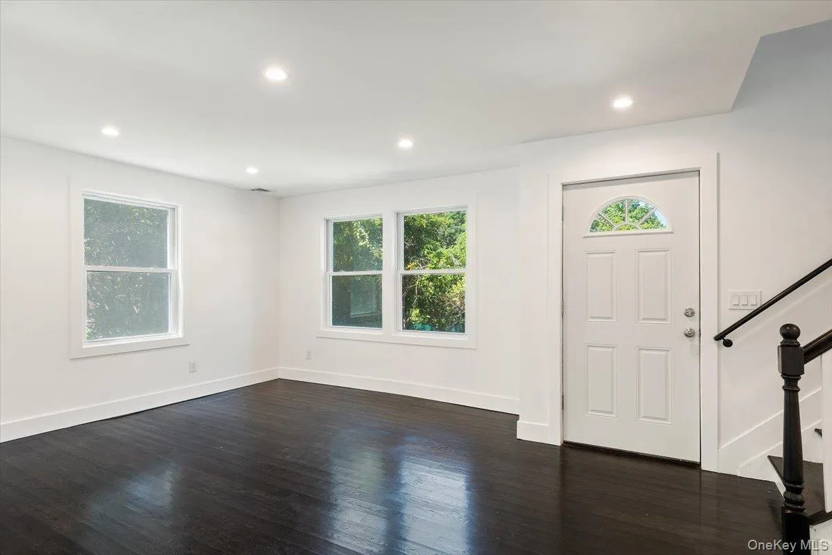 8 Elm Drive, Huntington, NY, 5 Bedrooms Bedrooms, 11 Rooms Rooms,3 BathroomsBathrooms,Residential,For Rent,Elm,0,1040531 8 Elm Drive, Huntington, NY, 5 Bedrooms Bedrooms, 11 Rooms Rooms,3 BathroomsBathrooms,Residential,For Rent,Elm,0,1040531