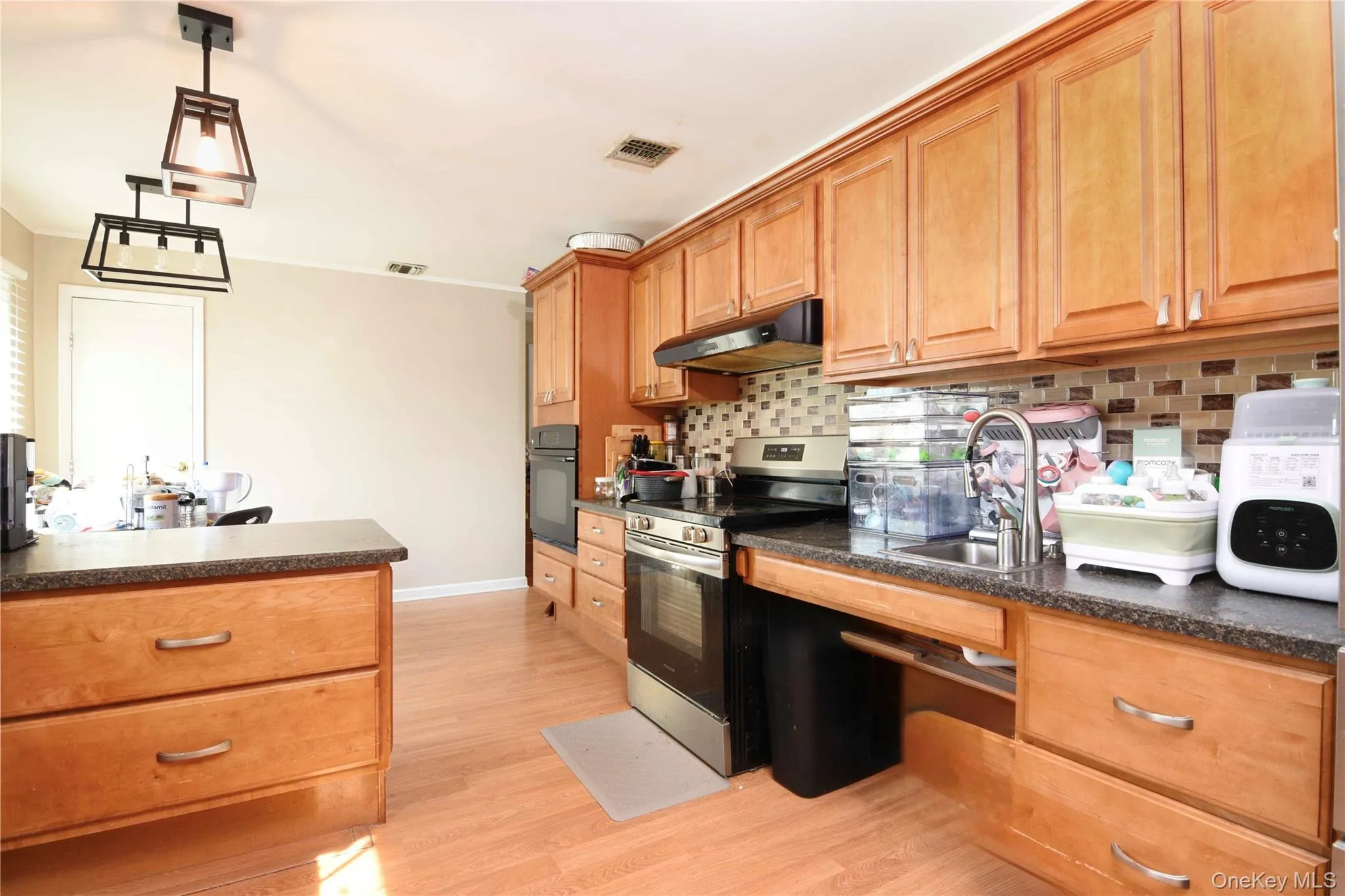 1603 2nd Street, West Babylon, NY, 3 Bedrooms Bedrooms, 7 Rooms Rooms,2 BathroomsBathrooms,Residential,For Rent,2nd,0,1040534 1603 2nd Street, West Babylon, NY, 3 Bedrooms Bedrooms, 7 Rooms Rooms,2 BathroomsBathrooms,Residential,For Rent,2nd,0,1040534