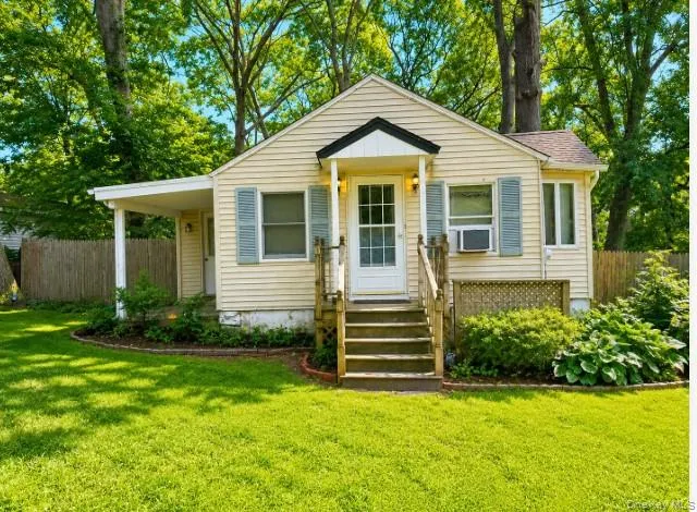 86 Evergreen Drive, Brookhaven, NY, 1 Bedroom Bedrooms, 4 Rooms Rooms,1 BathroomBathrooms,Residential,For Rent,Evergreen,0,1040537 86 Evergreen Drive, Brookhaven, NY, 1 Bedroom Bedrooms, 4 Rooms Rooms,1 BathroomBathrooms,Residential,For Rent,Evergreen,0,1040537