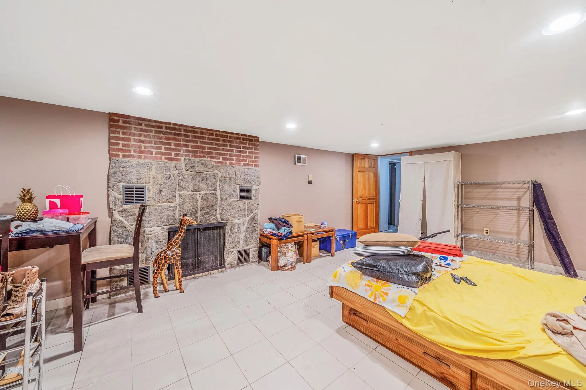 92 Parkhill Avenue, Oyster Bay, NY, 3 Bedrooms Bedrooms, 6 Rooms Rooms,1 BathroomBathrooms,Residential,For Rent,Parkhill,0,1040539 92 Parkhill Avenue, Oyster Bay, NY, 3 Bedrooms Bedrooms, 6 Rooms Rooms,1 BathroomBathrooms,Residential,For Rent,Parkhill,0,1040539