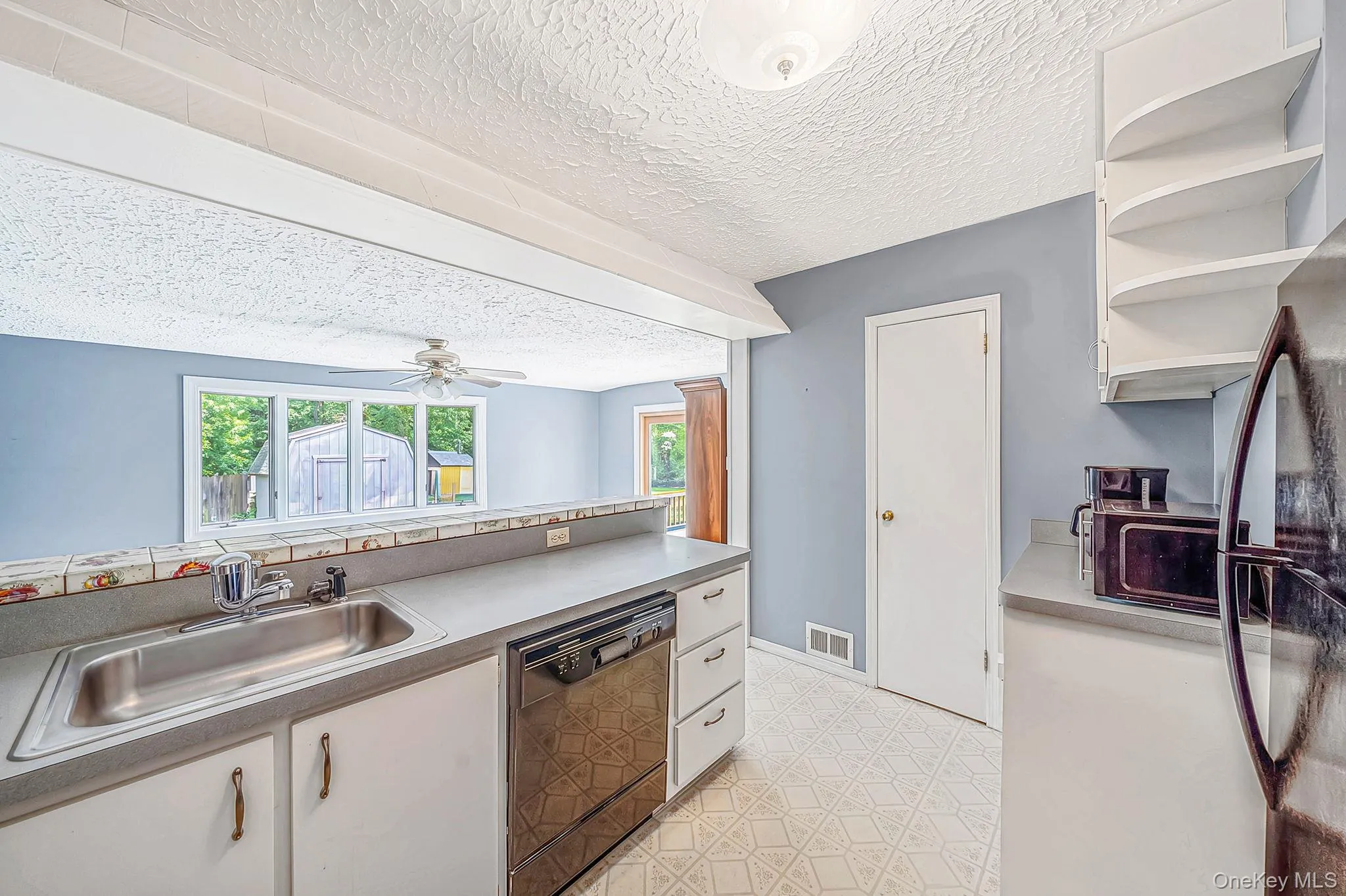 92 Parkhill Avenue, Oyster Bay, NY, 3 Bedrooms Bedrooms, 6 Rooms Rooms,1 BathroomBathrooms,Residential,For Rent,Parkhill,0,1040539 92 Parkhill Avenue, Oyster Bay, NY, 3 Bedrooms Bedrooms, 6 Rooms Rooms,1 BathroomBathrooms,Residential,For Rent,Parkhill,0,1040539