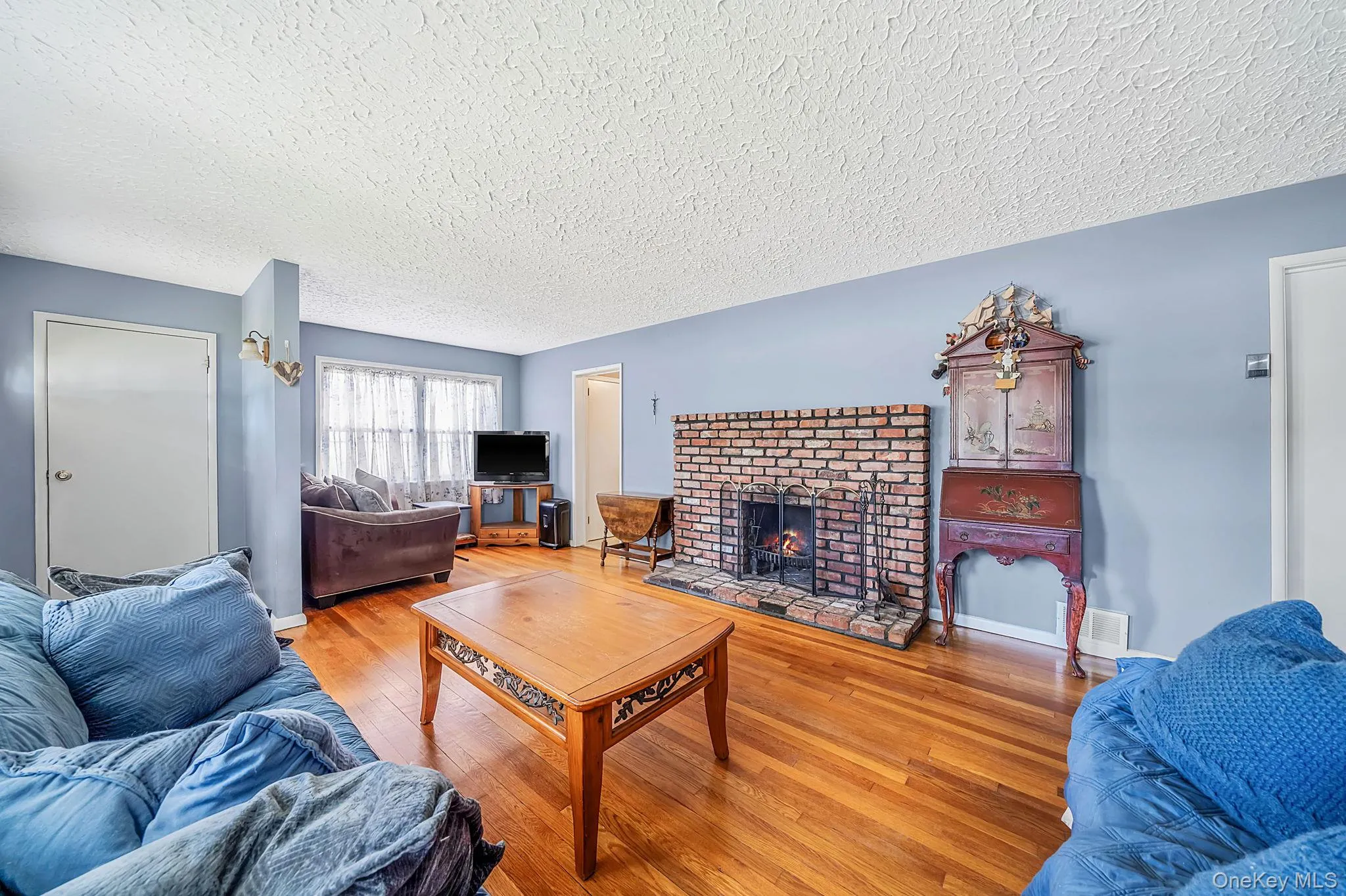 92 Parkhill Avenue, Oyster Bay, NY, 3 Bedrooms Bedrooms, 6 Rooms Rooms,1 BathroomBathrooms,Residential,For Rent,Parkhill,0,1040539 92 Parkhill Avenue, Oyster Bay, NY, 3 Bedrooms Bedrooms, 6 Rooms Rooms,1 BathroomBathrooms,Residential,For Rent,Parkhill,0,1040539