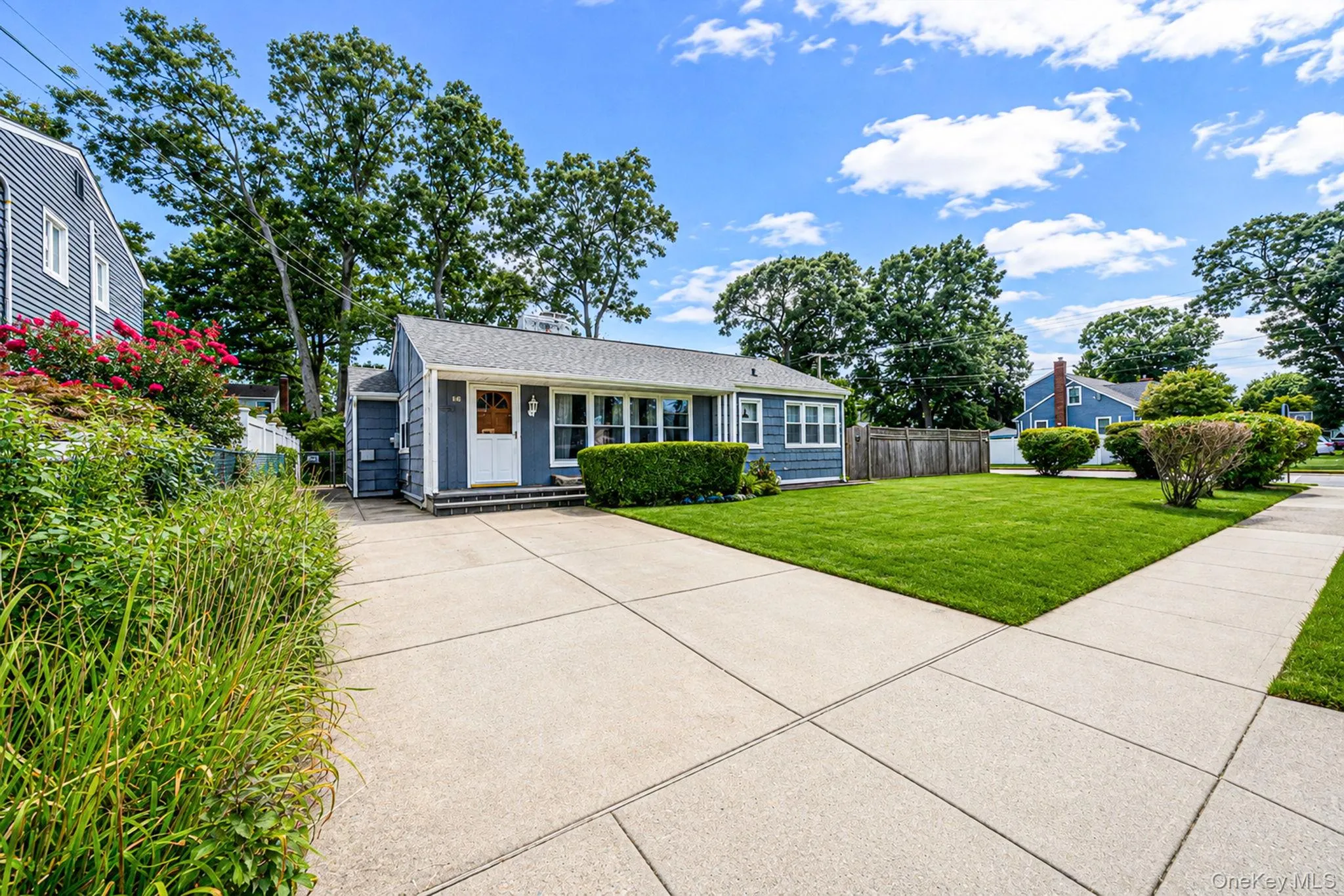 92 Parkhill Avenue, Oyster Bay, NY, 3 Bedrooms Bedrooms, 6 Rooms Rooms,1 BathroomBathrooms,Residential,For Rent,Parkhill,0,1040539 92 Parkhill Avenue, Oyster Bay, NY, 3 Bedrooms Bedrooms, 6 Rooms Rooms,1 BathroomBathrooms,Residential,For Rent,Parkhill,0,1040539