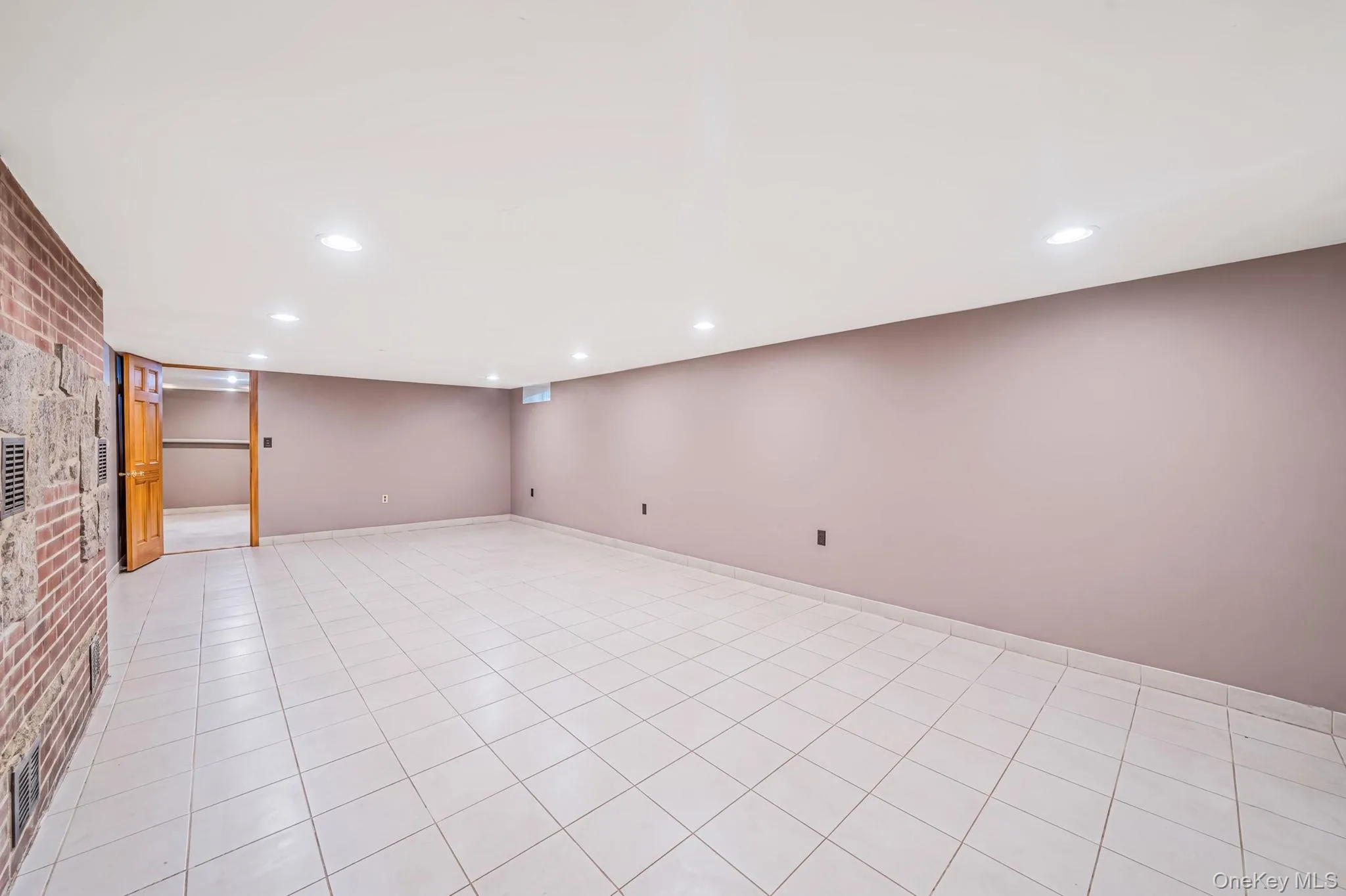 92 Parkhill Avenue, Oyster Bay, NY, 3 Bedrooms Bedrooms, 6 Rooms Rooms,1 BathroomBathrooms,Residential,For Rent,Parkhill,0,1040539 92 Parkhill Avenue, Oyster Bay, NY, 3 Bedrooms Bedrooms, 6 Rooms Rooms,1 BathroomBathrooms,Residential,For Rent,Parkhill,0,1040539