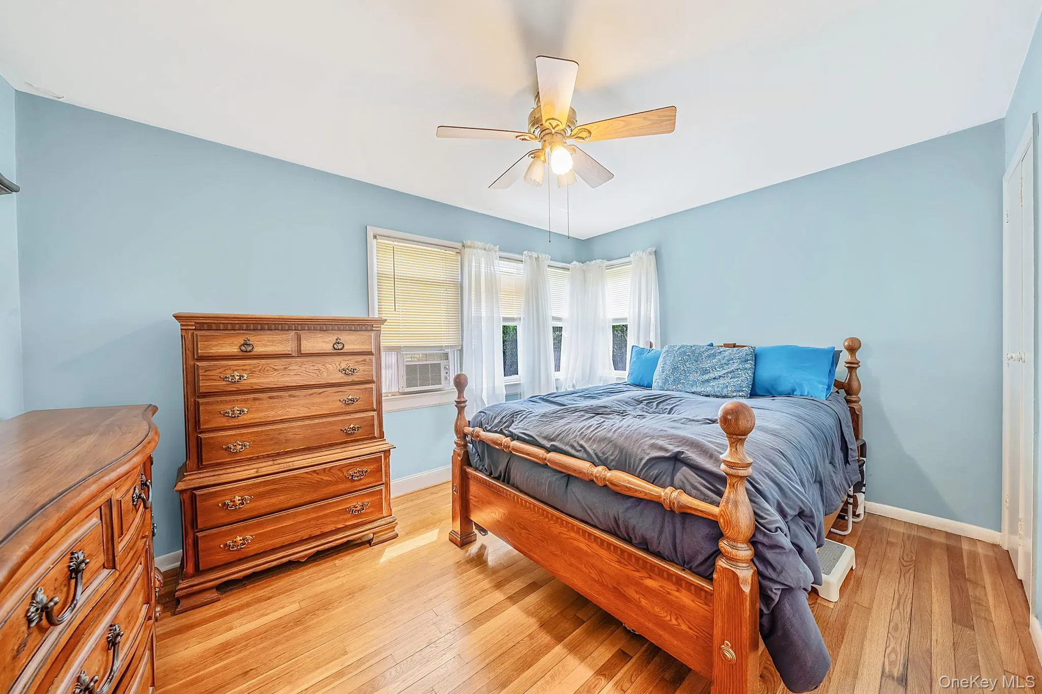 92 Parkhill Avenue, Oyster Bay, NY, 3 Bedrooms Bedrooms, 6 Rooms Rooms,1 BathroomBathrooms,Residential,For Rent,Parkhill,0,1040539 92 Parkhill Avenue, Oyster Bay, NY, 3 Bedrooms Bedrooms, 6 Rooms Rooms,1 BathroomBathrooms,Residential,For Rent,Parkhill,0,1040539