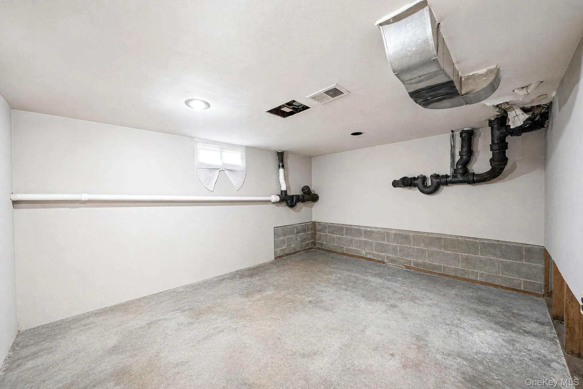 92 Parkhill Avenue, Oyster Bay, NY, 3 Bedrooms Bedrooms, 6 Rooms Rooms,1 BathroomBathrooms,Residential,For Rent,Parkhill,0,1040539 92 Parkhill Avenue, Oyster Bay, NY, 3 Bedrooms Bedrooms, 6 Rooms Rooms,1 BathroomBathrooms,Residential,For Rent,Parkhill,0,1040539