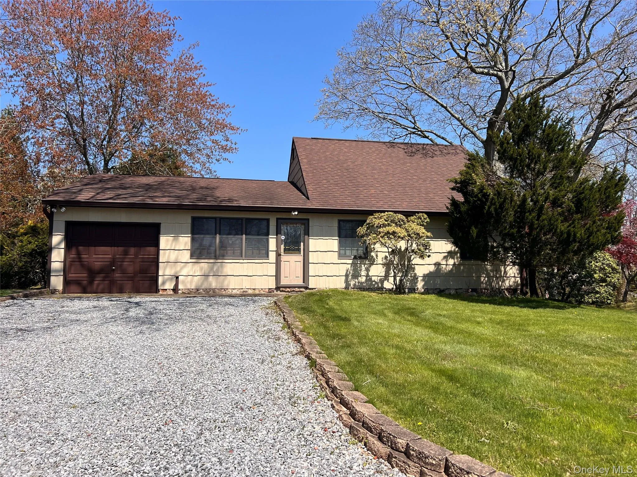 27 Tiana Road, Southampton, NY, 3 Bedrooms Bedrooms, 6 Rooms Rooms,1 BathroomBathrooms,Residential,For Rent,Tiana,0,1040542 27 Tiana Road, Southampton, NY, 3 Bedrooms Bedrooms, 6 Rooms Rooms,1 BathroomBathrooms,Residential,For Rent,Tiana,0,1040542