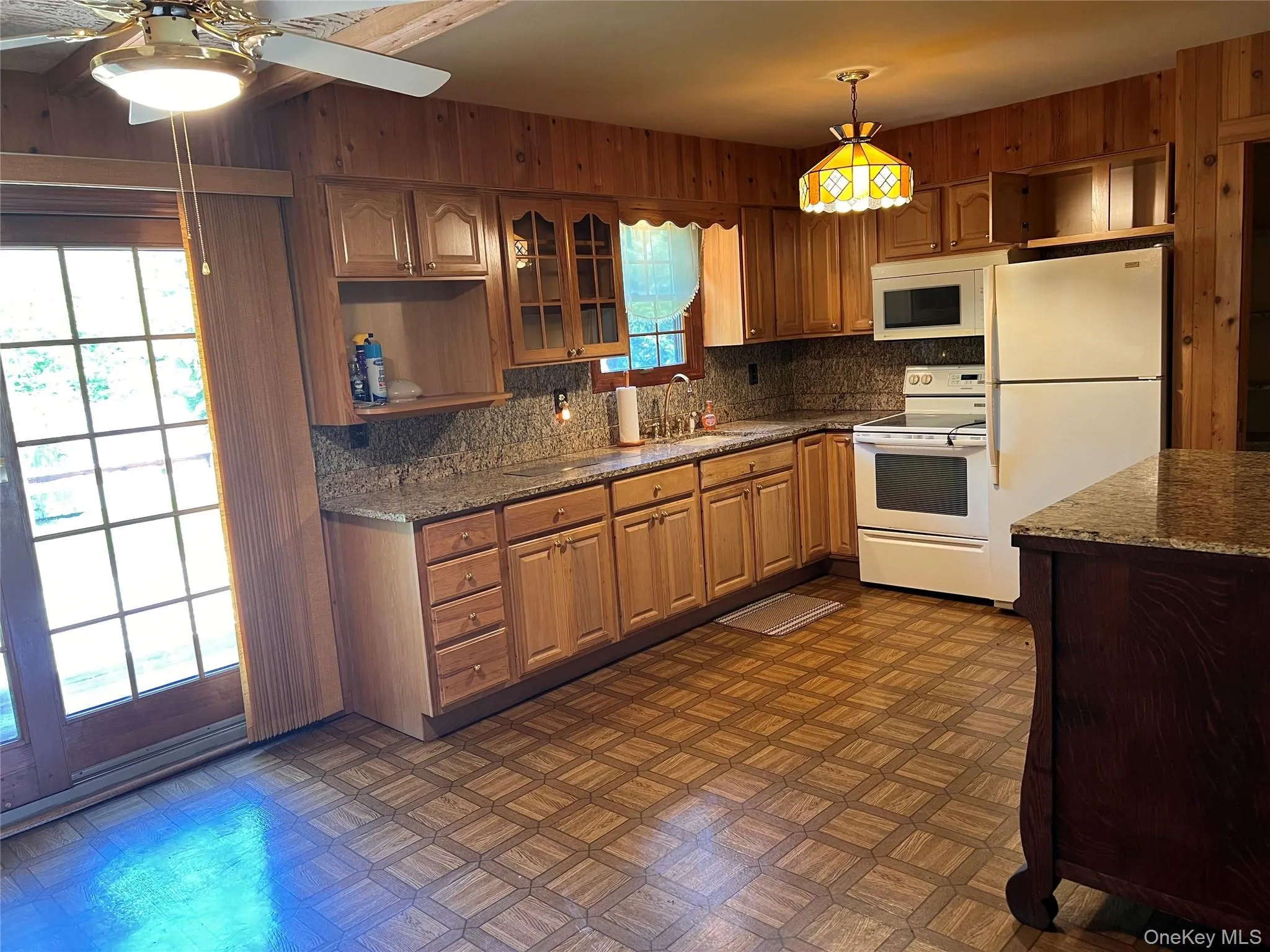 27 Tiana Road, Southampton, NY, 3 Bedrooms Bedrooms, 6 Rooms Rooms,1 BathroomBathrooms,Residential,For Rent,Tiana,0,1040542 27 Tiana Road, Southampton, NY, 3 Bedrooms Bedrooms, 6 Rooms Rooms,1 BathroomBathrooms,Residential,For Rent,Tiana,0,1040542