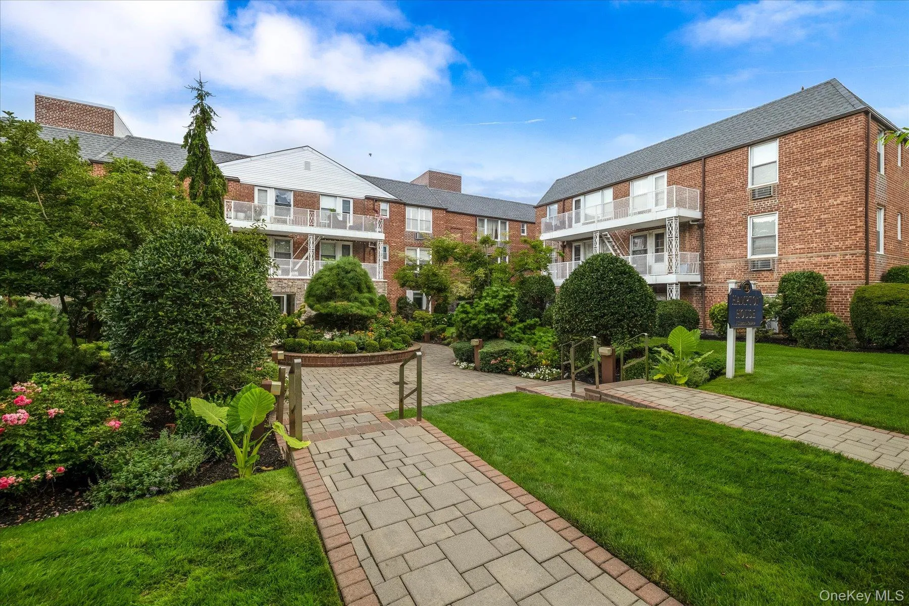120 Morris Avenue, Hempstead, NY, 1 Bedroom Bedrooms, 4 Rooms Rooms,1 BathroomBathrooms,Residential,For Rent,Morris Avenue,0,1040547 120 Morris Avenue, Hempstead, NY, 1 Bedroom Bedrooms, 4 Rooms Rooms,1 BathroomBathrooms,Residential,For Rent,Morris Avenue,0,1040547