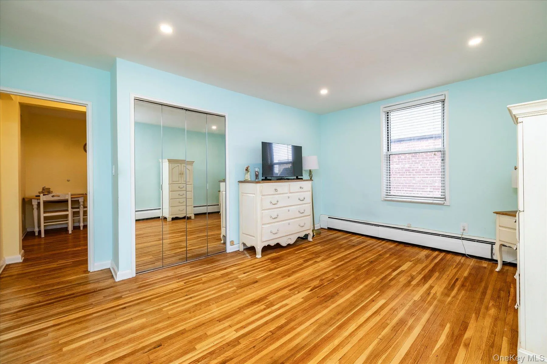 120 Morris Avenue, Hempstead, NY, 1 Bedroom Bedrooms, 4 Rooms Rooms,1 BathroomBathrooms,Residential,For Rent,Morris Avenue,0,1040547 120 Morris Avenue, Hempstead, NY, 1 Bedroom Bedrooms, 4 Rooms Rooms,1 BathroomBathrooms,Residential,For Rent,Morris Avenue,0,1040547
