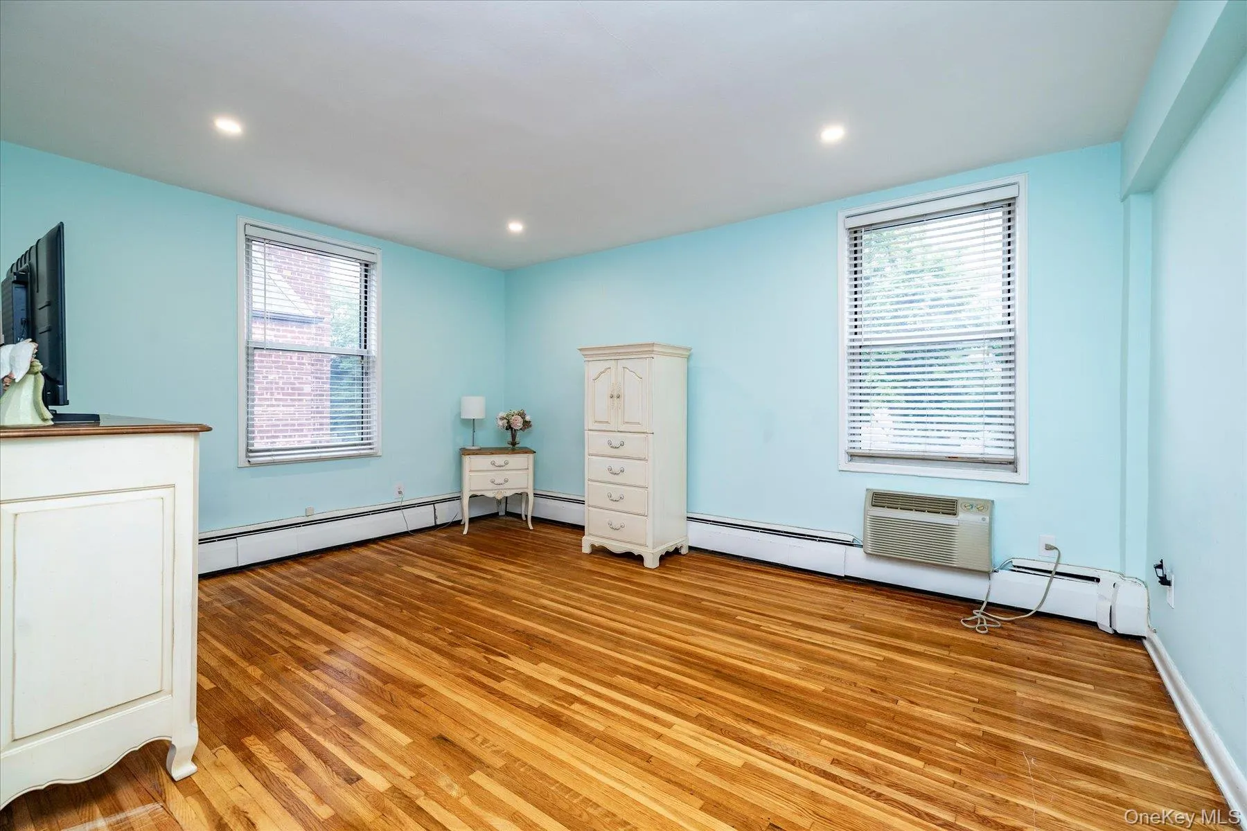 120 Morris Avenue, Hempstead, NY, 1 Bedroom Bedrooms, 4 Rooms Rooms,1 BathroomBathrooms,Residential,For Rent,Morris Avenue,0,1040547 120 Morris Avenue, Hempstead, NY, 1 Bedroom Bedrooms, 4 Rooms Rooms,1 BathroomBathrooms,Residential,For Rent,Morris Avenue,0,1040547
