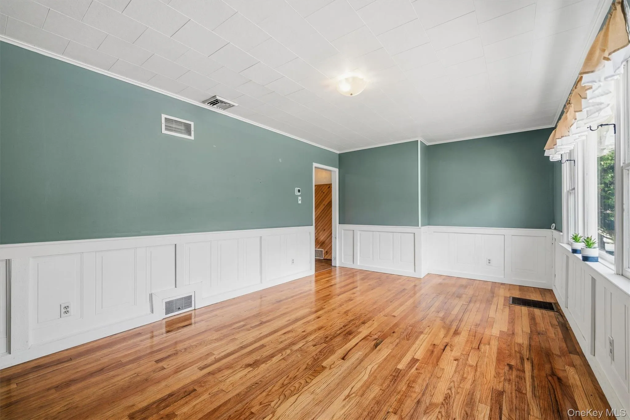 118 Ryan Street, Port Jervis, NY, 3 Bedrooms Bedrooms, 5 Rooms Rooms,1 BathroomBathrooms,Residential,For Rent,Ryan,0,1040548 118 Ryan Street, Port Jervis, NY, 3 Bedrooms Bedrooms, 5 Rooms Rooms,1 BathroomBathrooms,Residential,For Rent,Ryan,0,1040548