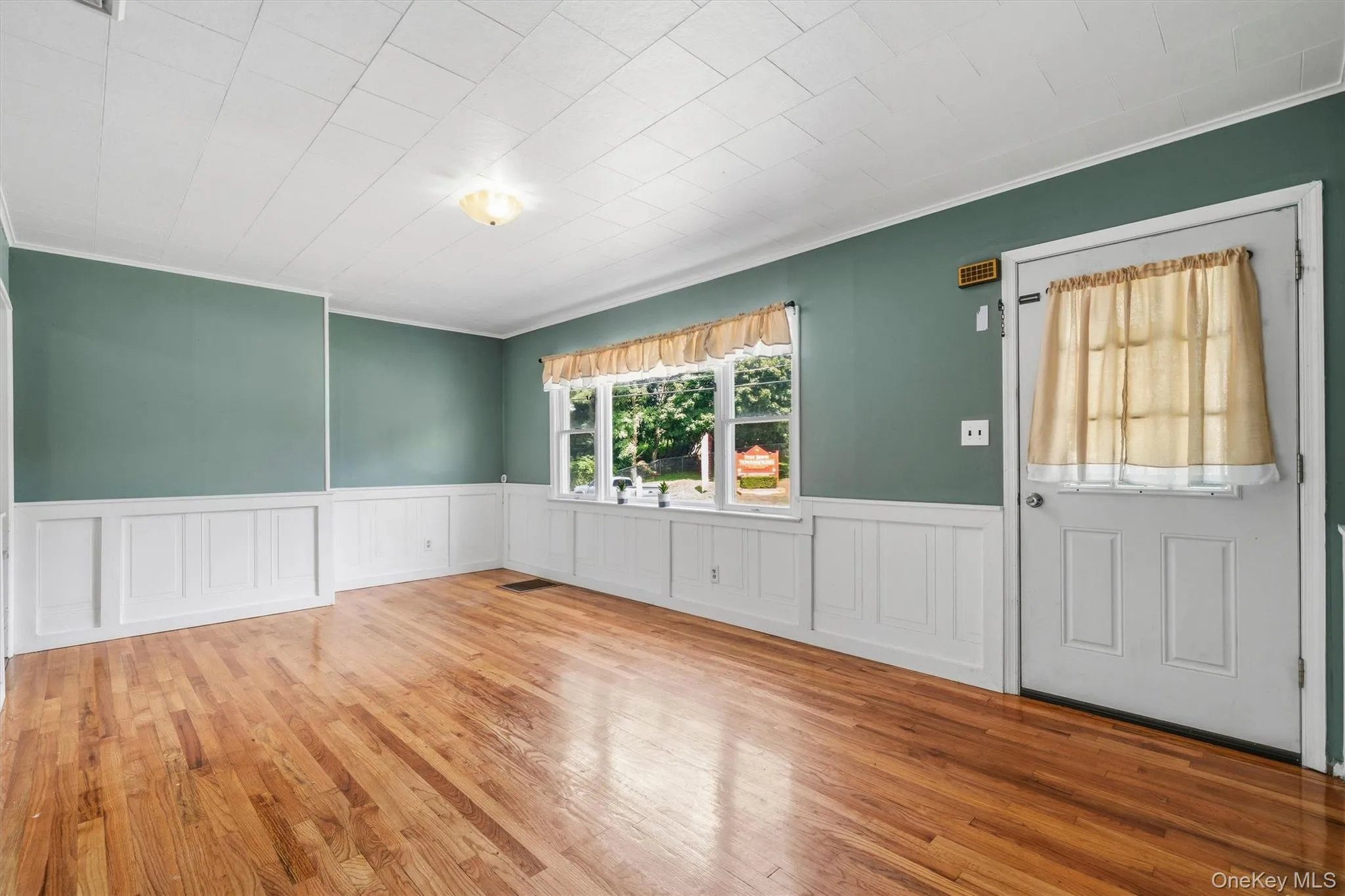 118 Ryan Street, Port Jervis, NY, 3 Bedrooms Bedrooms, 5 Rooms Rooms,1 BathroomBathrooms,Residential,For Rent,Ryan,0,1040548 118 Ryan Street, Port Jervis, NY, 3 Bedrooms Bedrooms, 5 Rooms Rooms,1 BathroomBathrooms,Residential,For Rent,Ryan,0,1040548