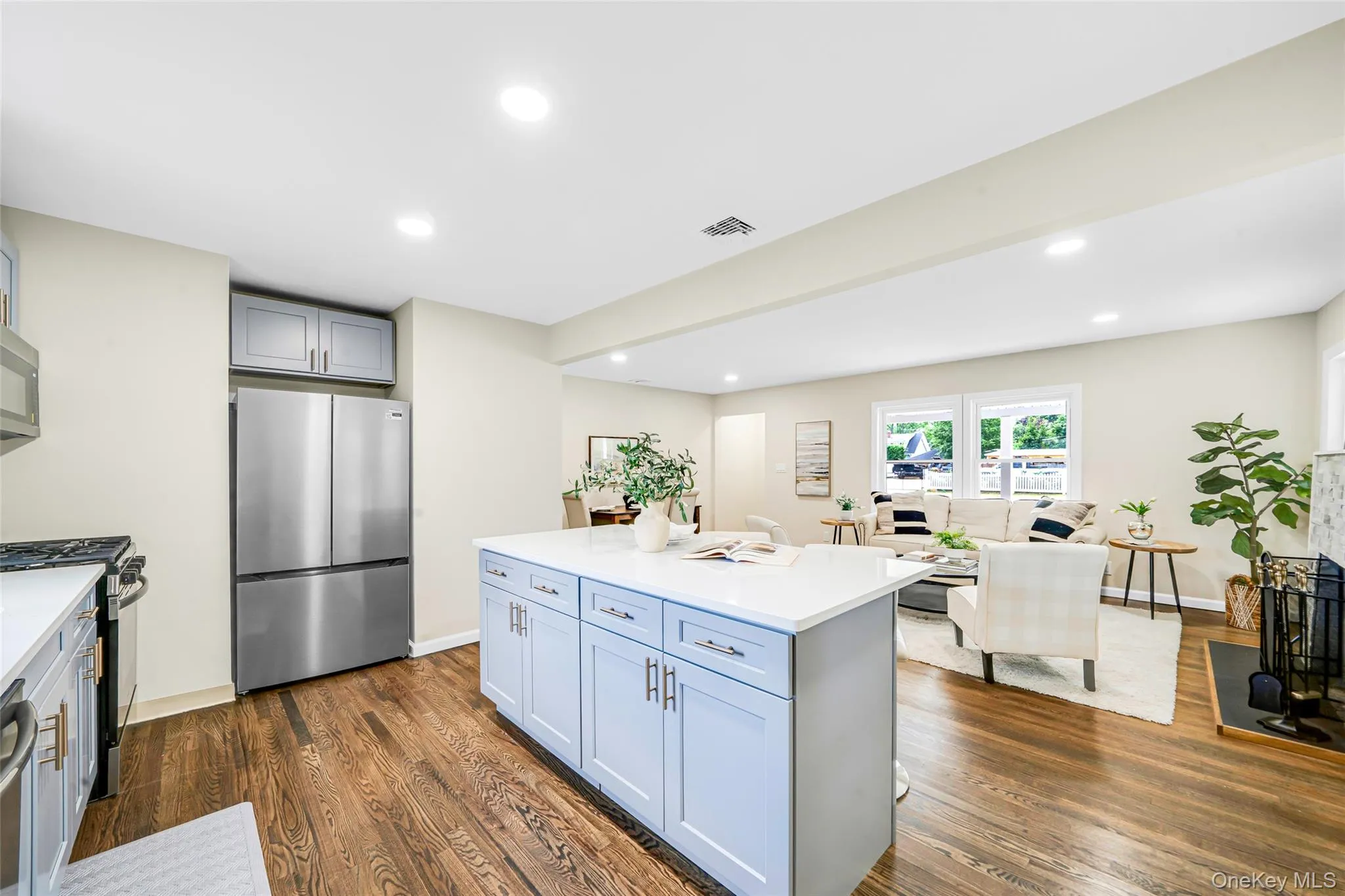 2 Storey Avenue, Islip, NY, 2 Bedrooms Bedrooms, 6 Rooms Rooms,2 BathroomsBathrooms,Residential,For Rent,Storey,0,1040549 2 Storey Avenue, Islip, NY, 2 Bedrooms Bedrooms, 6 Rooms Rooms,2 BathroomsBathrooms,Residential,For Rent,Storey,0,1040549