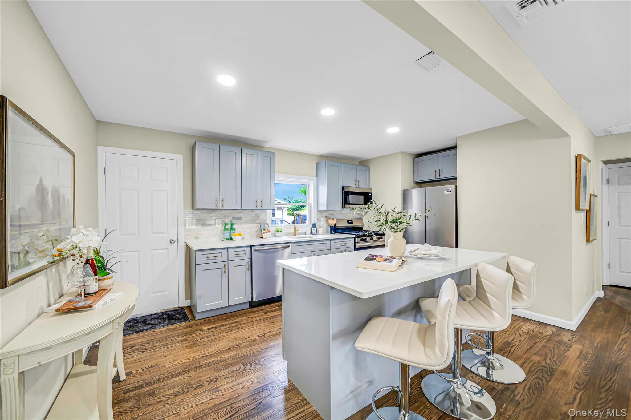 2 Storey Avenue, Islip, NY, 2 Bedrooms Bedrooms, 6 Rooms Rooms,2 BathroomsBathrooms,Residential,For Rent,Storey,0,1040549 2 Storey Avenue, Islip, NY, 2 Bedrooms Bedrooms, 6 Rooms Rooms,2 BathroomsBathrooms,Residential,For Rent,Storey,0,1040549