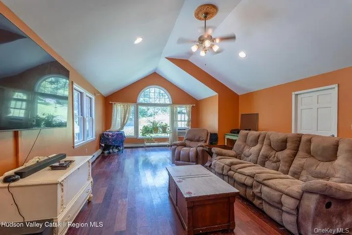 97 Leslie Road, Newburgh (town), NY, 4 Bedrooms Bedrooms, 10 Rooms Rooms,3 BathroomsBathrooms,Residential,For Rent,Leslie,0,1040552 97 Leslie Road, Newburgh (town), NY, 4 Bedrooms Bedrooms, 10 Rooms Rooms,3 BathroomsBathrooms,Residential,For Rent,Leslie,0,1040552