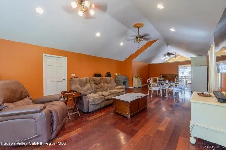 97 Leslie Road, Newburgh (town), NY, 4 Bedrooms Bedrooms, 10 Rooms Rooms,3 BathroomsBathrooms,Residential,For Rent,Leslie,0,1040552 97 Leslie Road, Newburgh (town), NY, 4 Bedrooms Bedrooms, 10 Rooms Rooms,3 BathroomsBathrooms,Residential,For Rent,Leslie,0,1040552