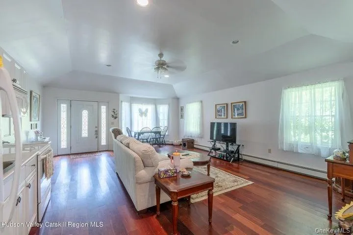 97 Leslie Road, Newburgh (town), NY, 4 Bedrooms Bedrooms, 10 Rooms Rooms,3 BathroomsBathrooms,Residential,For Rent,Leslie,0,1040552 97 Leslie Road, Newburgh (town), NY, 4 Bedrooms Bedrooms, 10 Rooms Rooms,3 BathroomsBathrooms,Residential,For Rent,Leslie,0,1040552