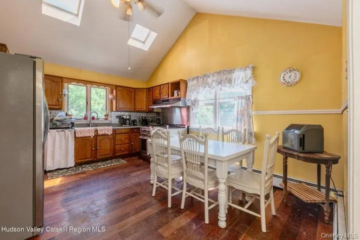 97 Leslie Road, Newburgh (town), NY, 4 Bedrooms Bedrooms, 10 Rooms Rooms,3 BathroomsBathrooms,Residential,For Rent,Leslie,0,1040552 97 Leslie Road, Newburgh (town), NY, 4 Bedrooms Bedrooms, 10 Rooms Rooms,3 BathroomsBathrooms,Residential,For Rent,Leslie,0,1040552